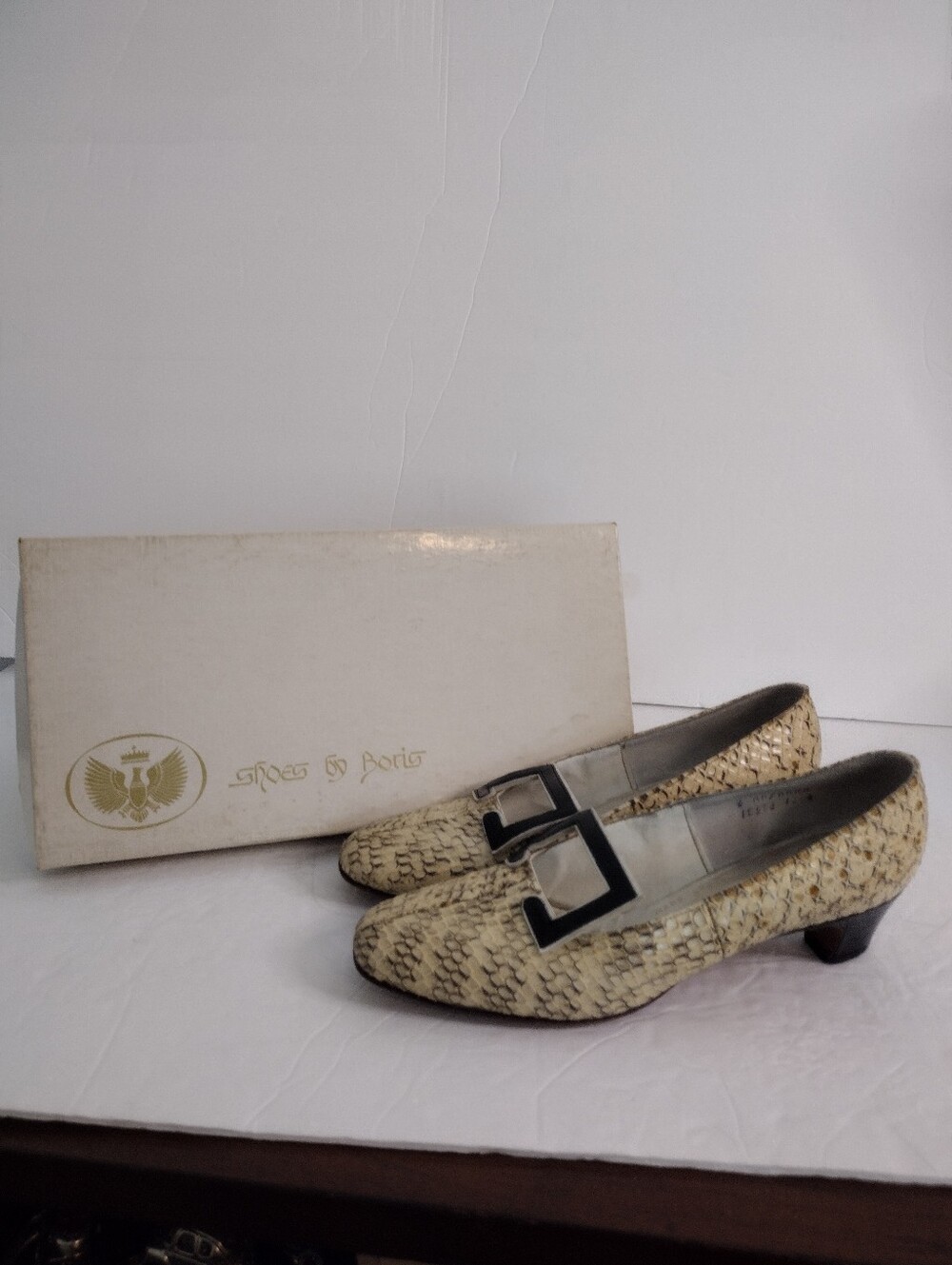 Vintage 60s Mod Snakeskin Pumps Size 6 Square Toe Pilgrim Buckle Kitten Heels - Picture 5 of 12